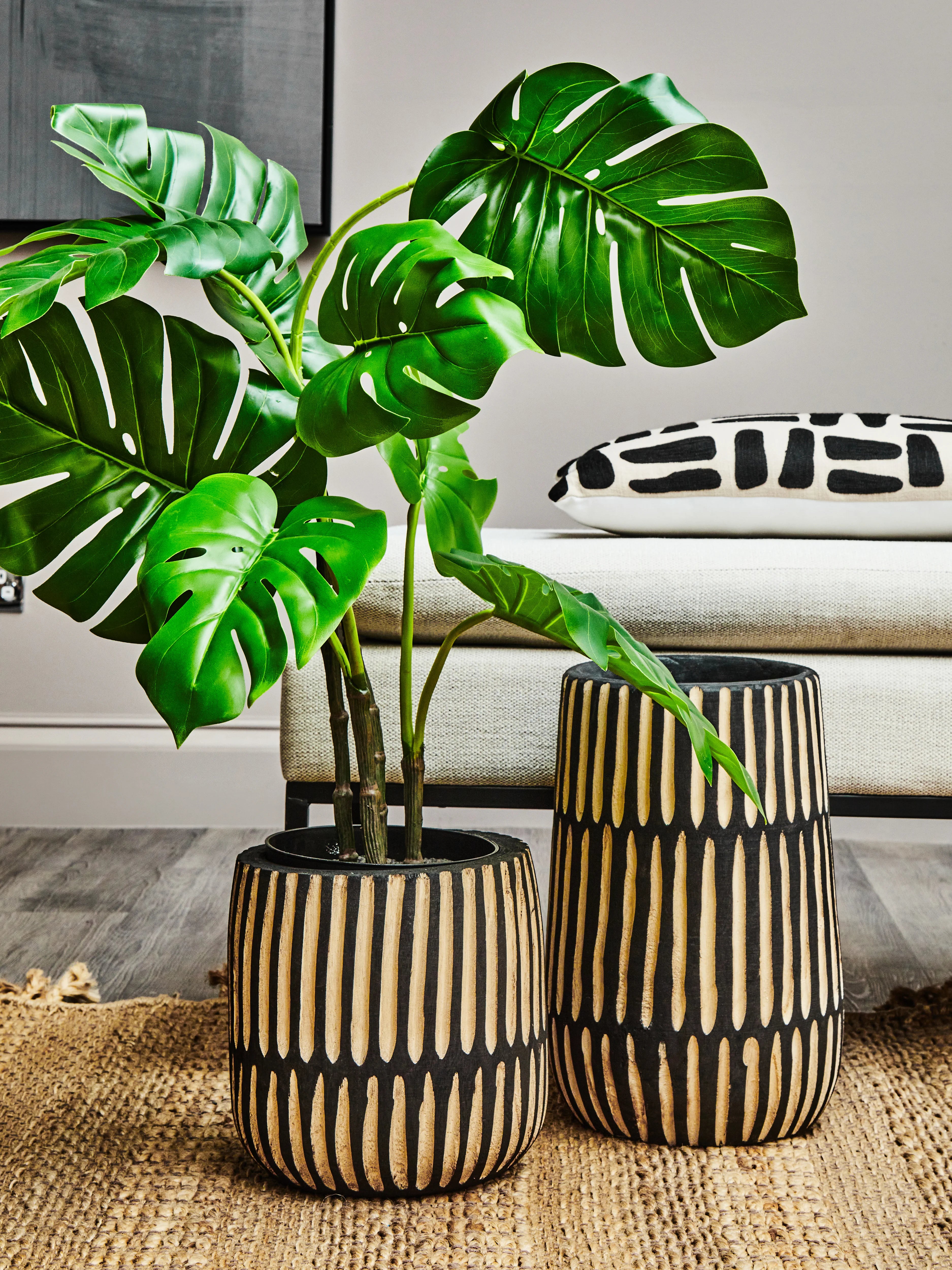 Harmony Engraved Natural & Black Planter | Small